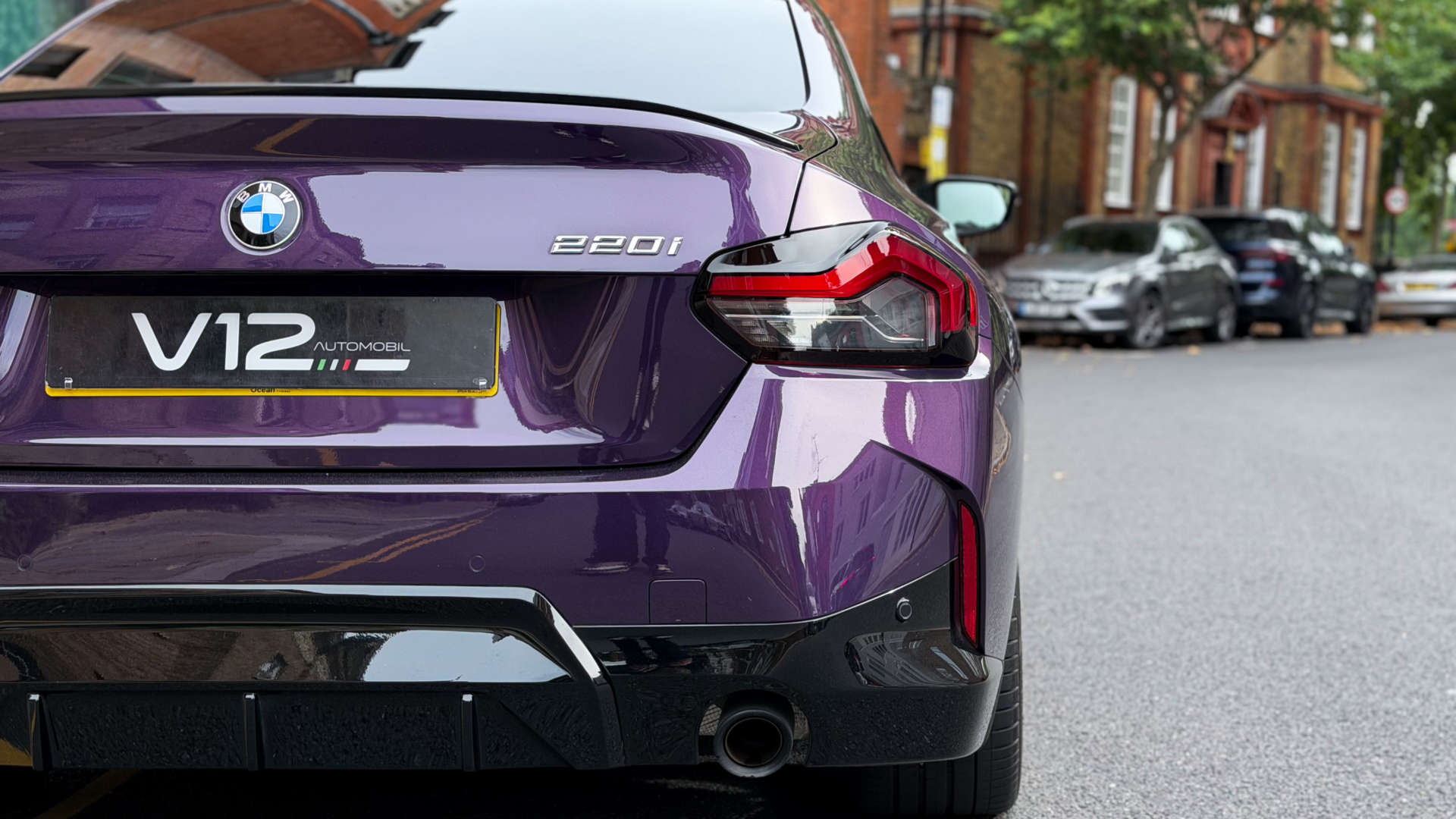 BMW 2 SERIES 220i M Sport — photo 6