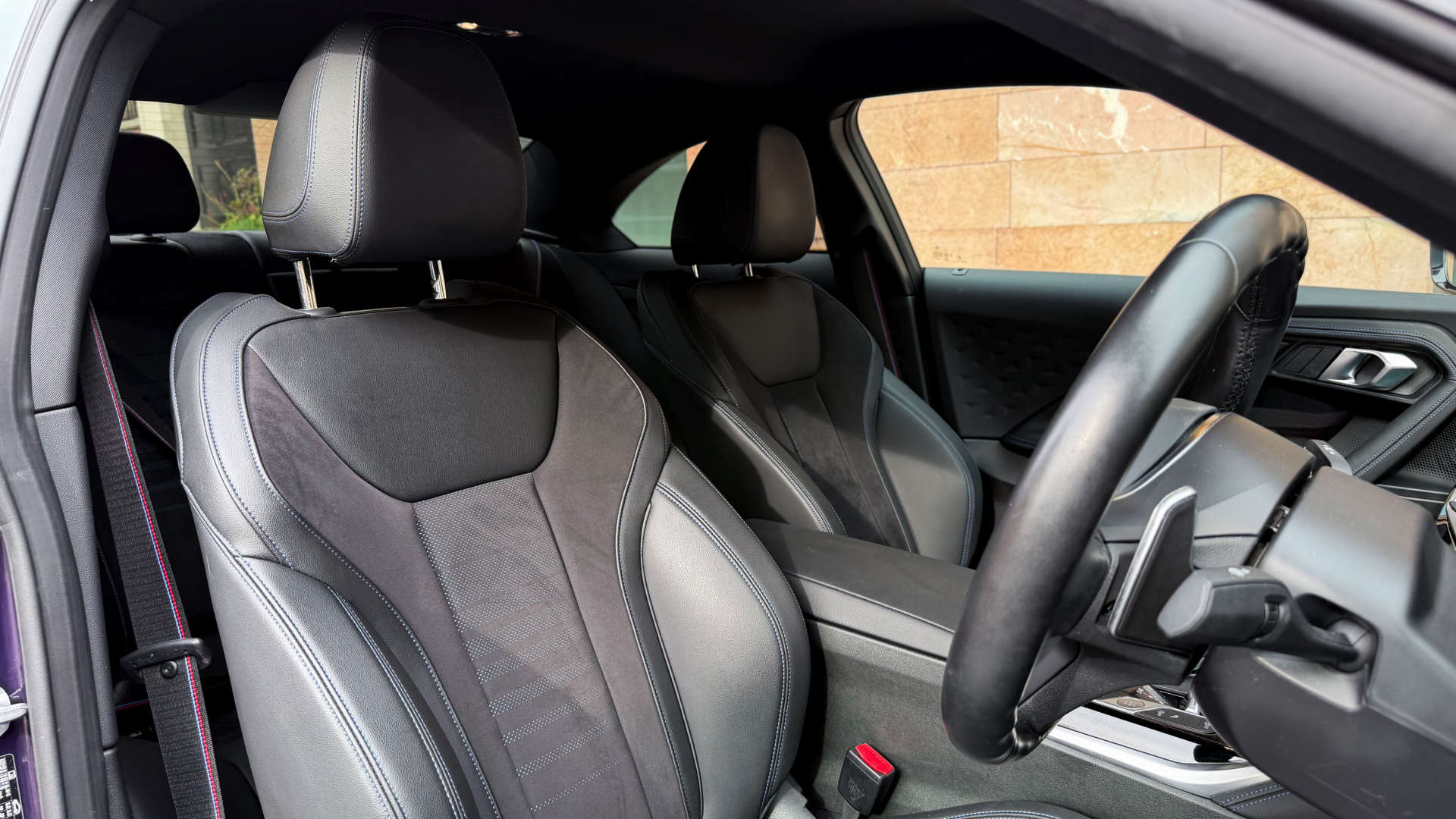 BMW 2 SERIES 220i M Sport — photo 2
