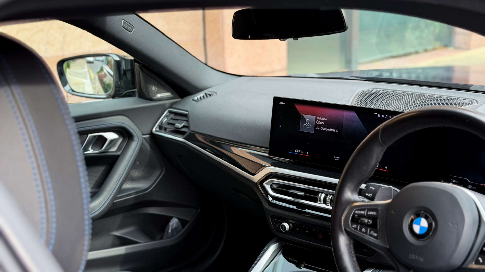 BMW 2 SERIES — photo 26