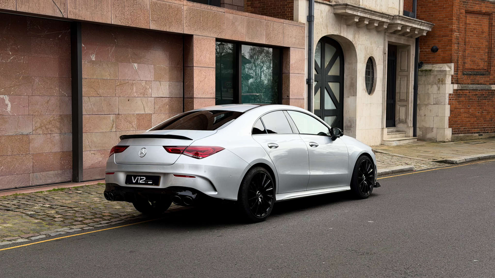 Mercedes-Benz CLA 220 AMG Line Premium+ Night Edition D A — photo 3