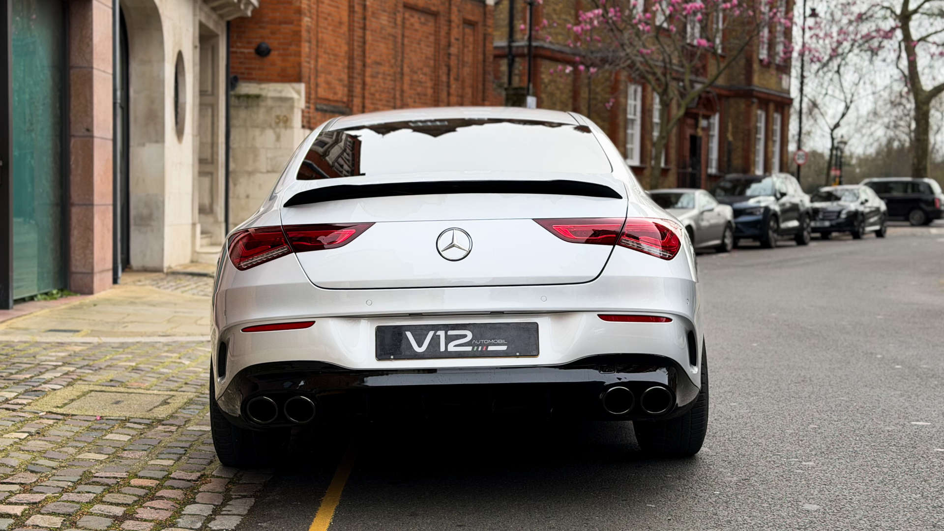 Mercedes-Benz CLA 220 AMG Line Premium+ Night Edition D A — photo 4