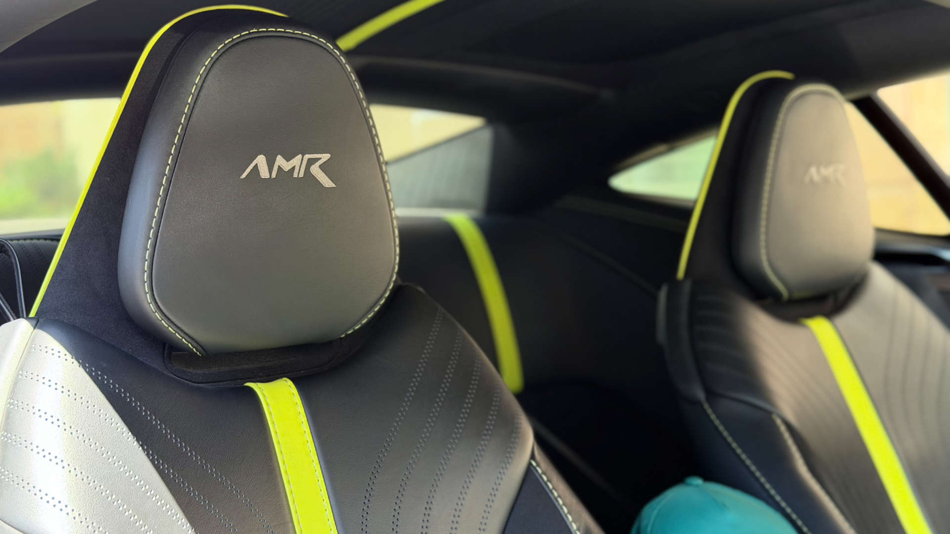 Aston Martin DB11 AMR V12 — photo 4