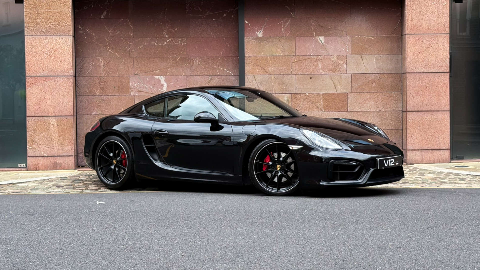 PORSCHE Cayman GTS — photo 1