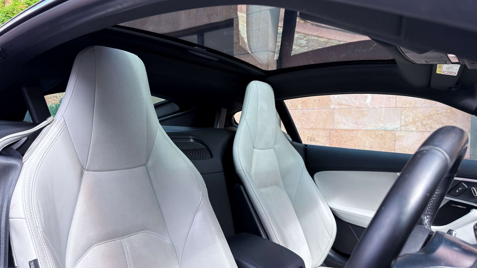 Jaguar F-Type V6 R-Dynamic — photo 2