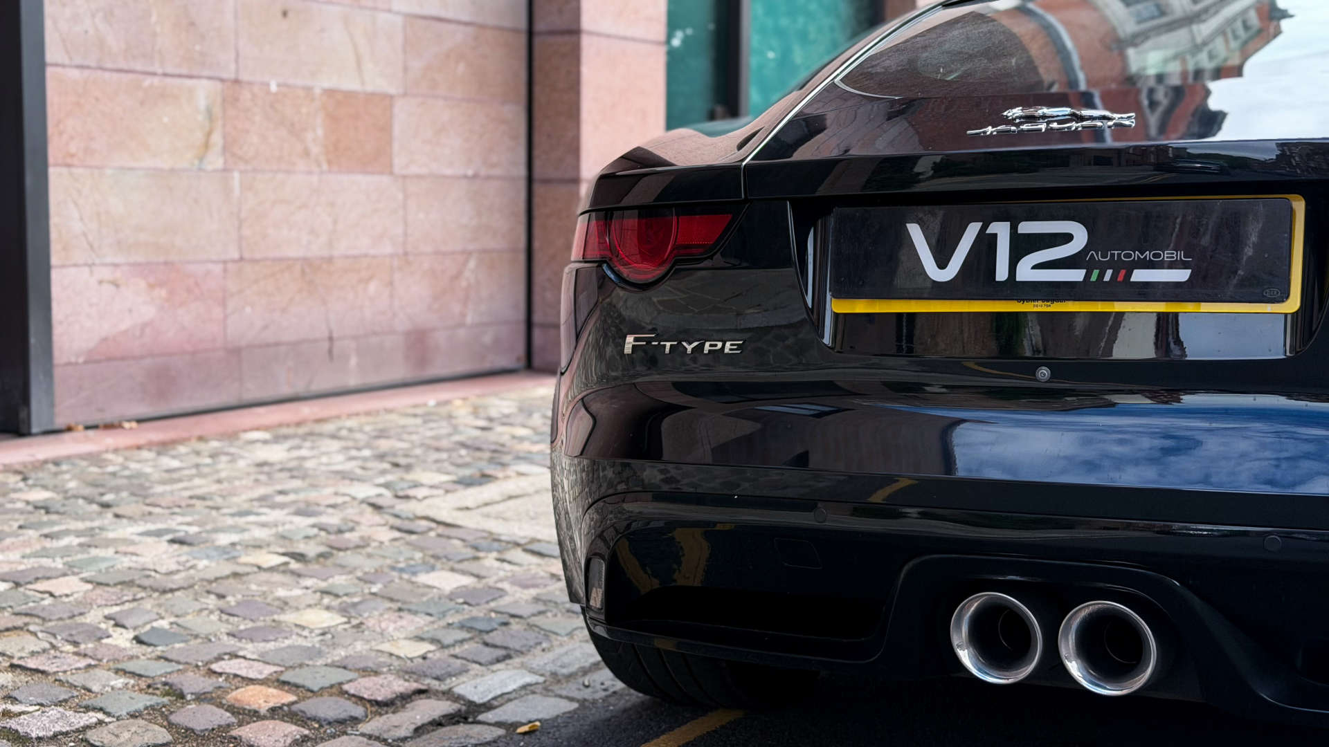 Jaguar F-Type V6 R-Dynamic — photo 6