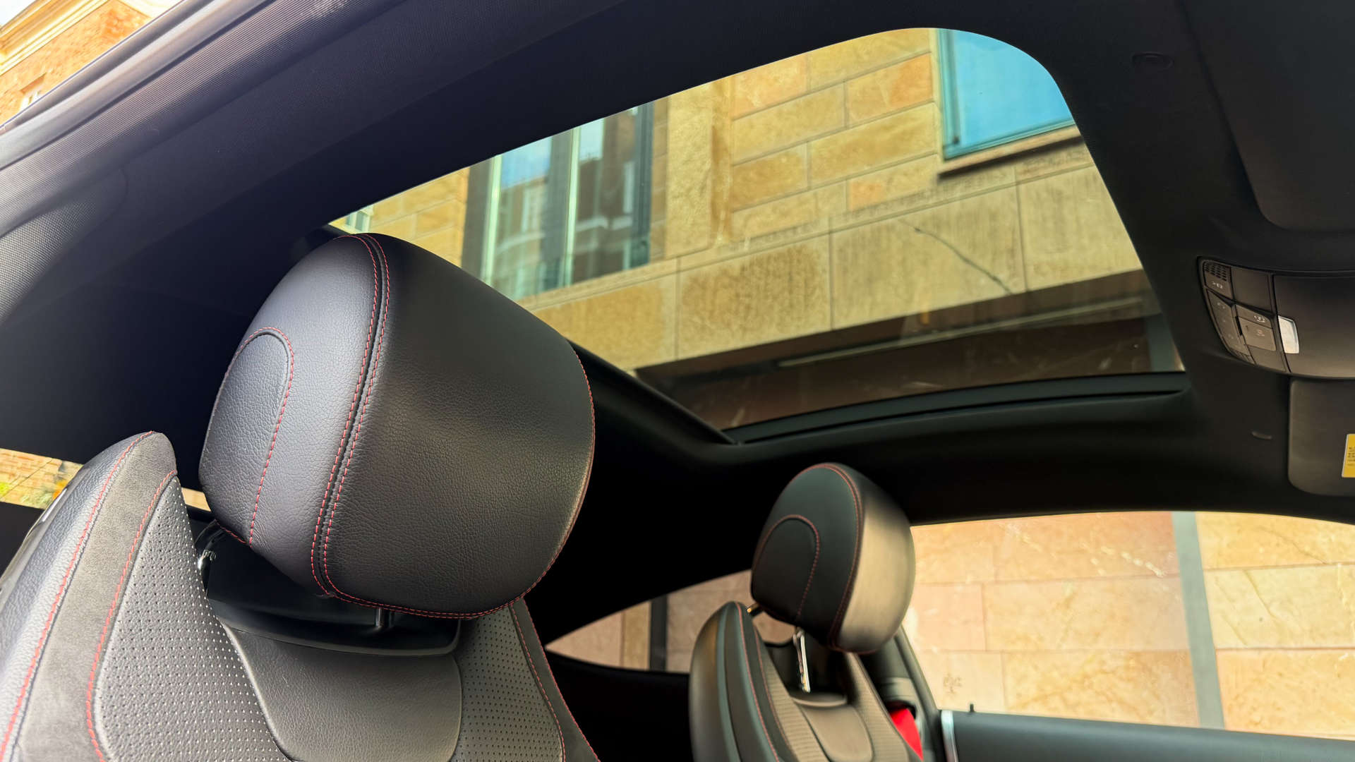 Mercedes-Benz C-CLASS AMG C 43 Night Edition Premium+ 4Matic — photo 6