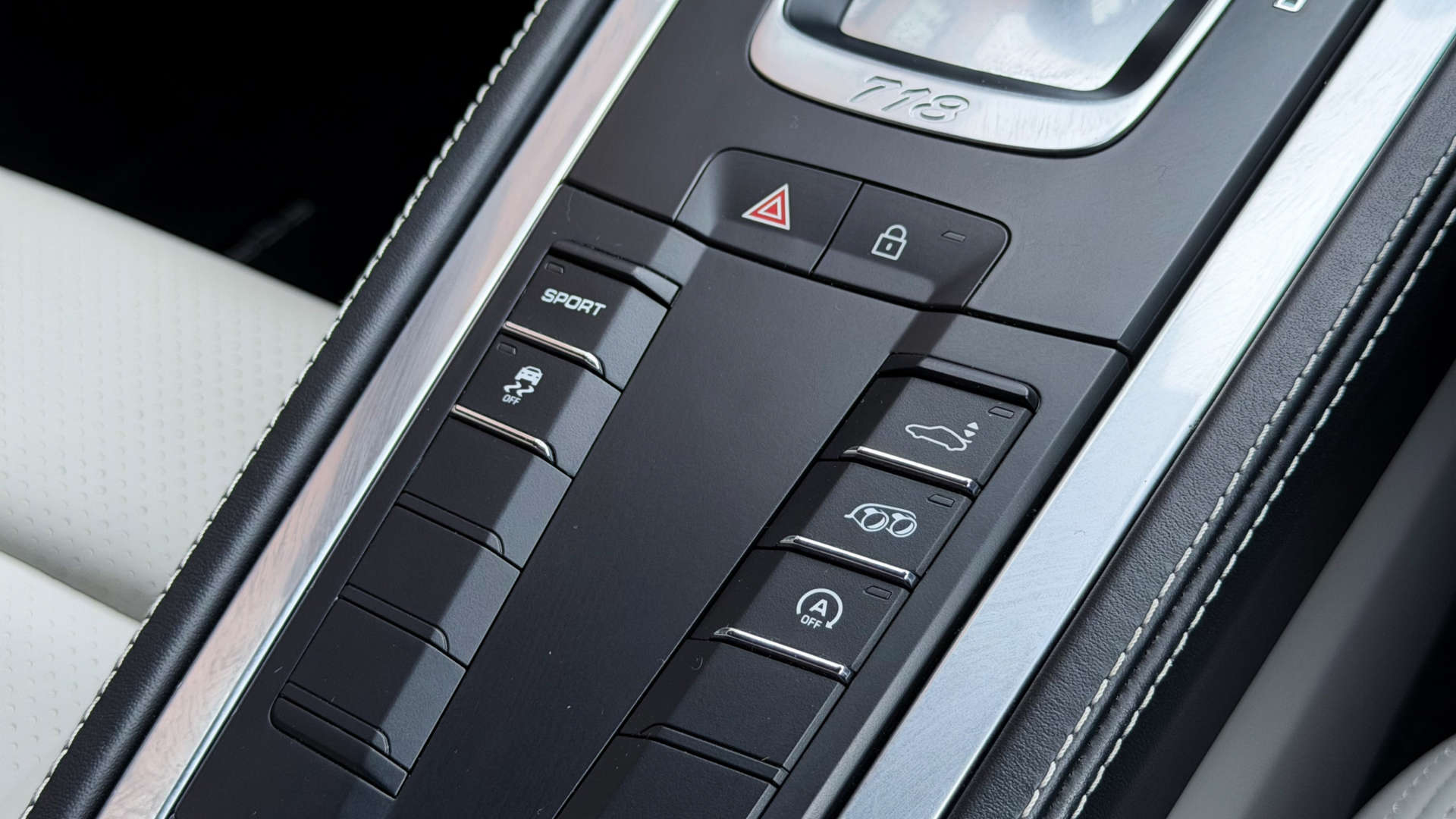 PORSCHE 718 — photo 26