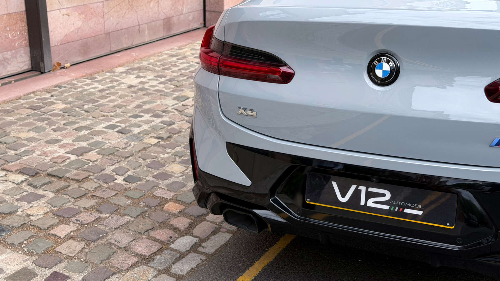 BMW X4 — photo 47