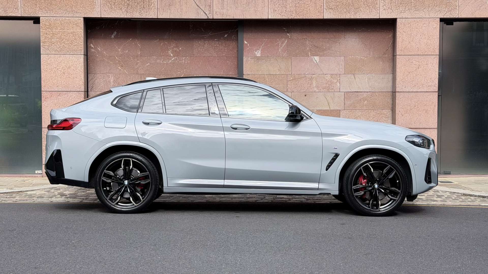 BMW X4 — photo 7