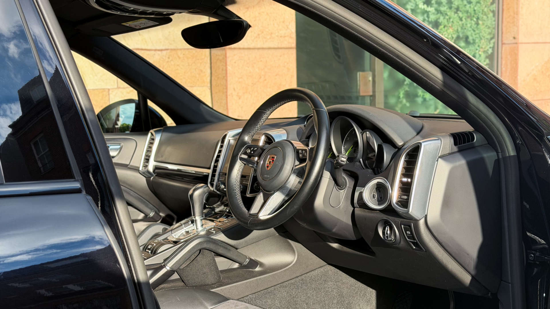 PORSCHE CAYENNE — photo 20