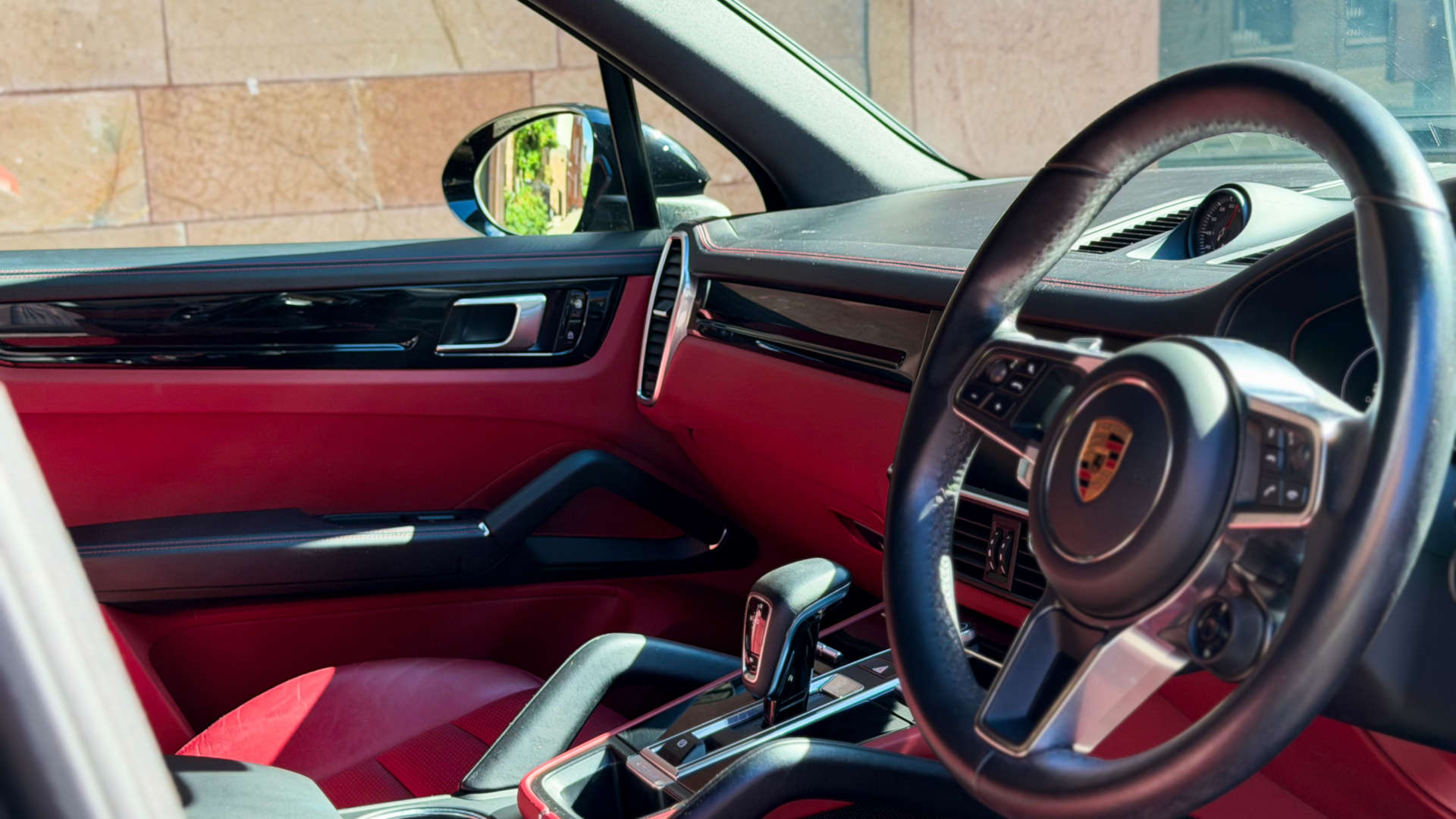 PORSCHE CAYENNE — photo 21