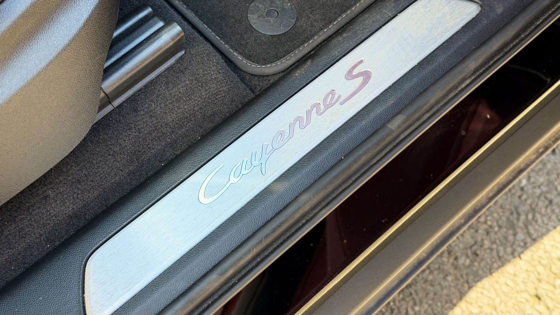 PORSCHE CAYENNE — photo 24