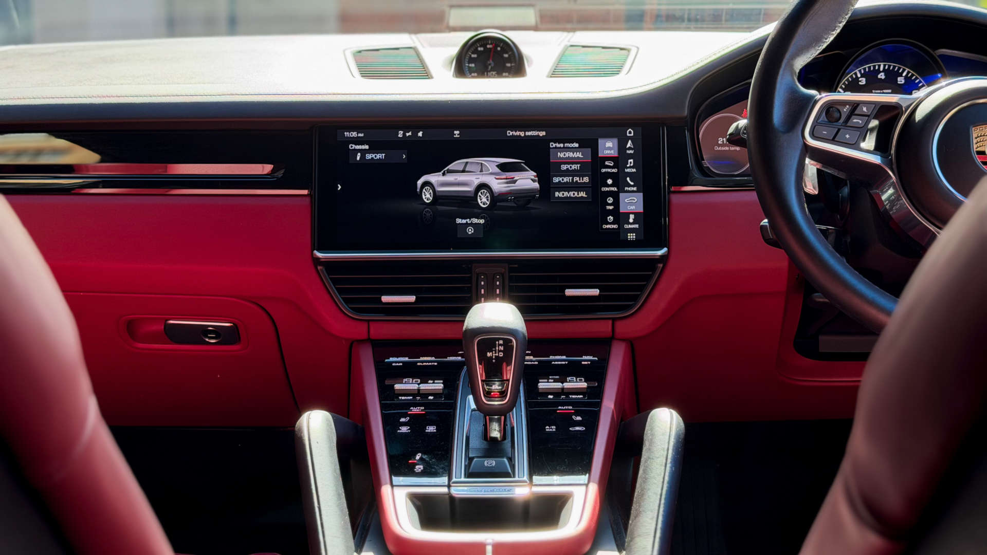 PORSCHE CAYENNE — photo 33