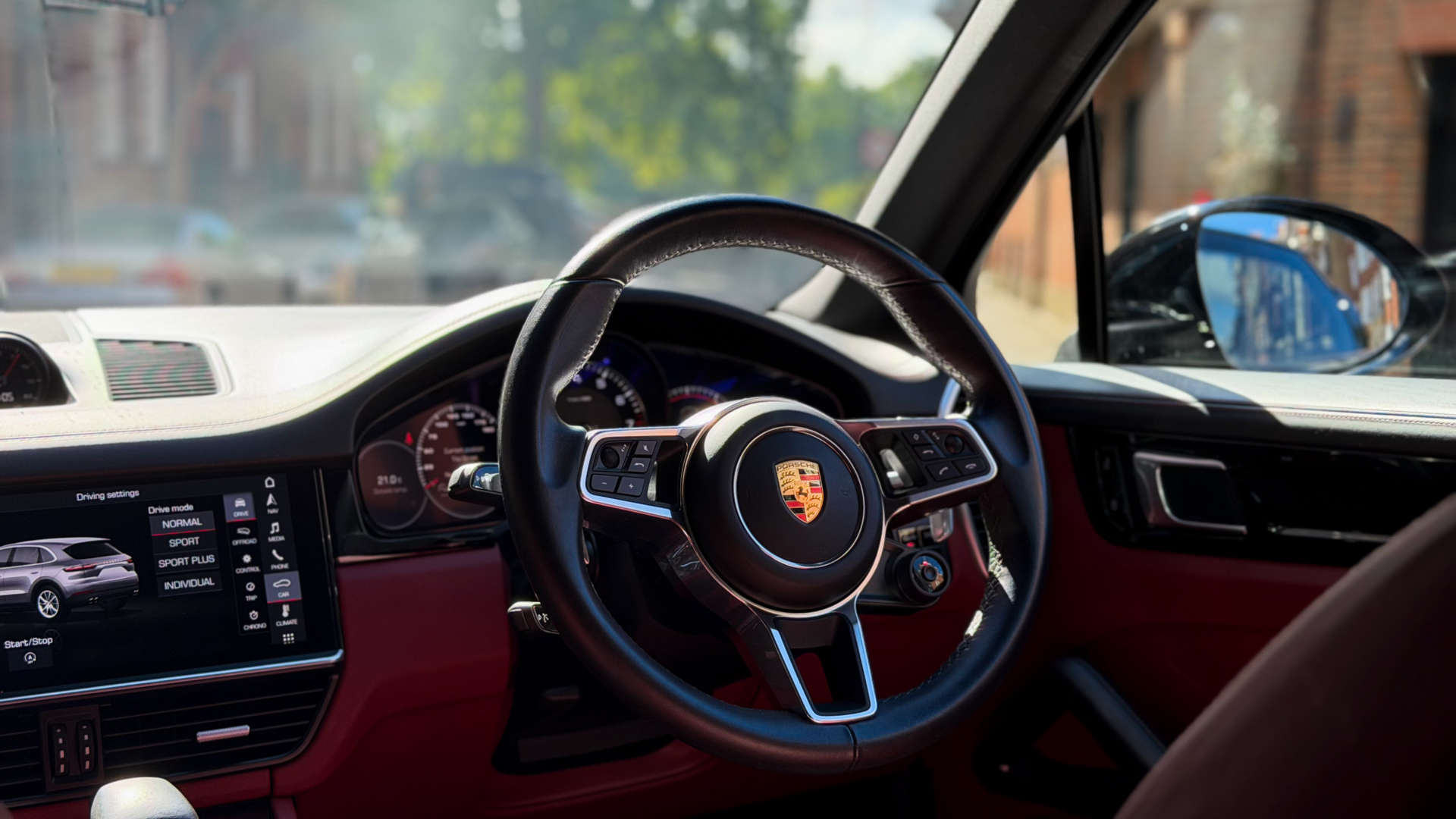 PORSCHE CAYENNE — photo 34