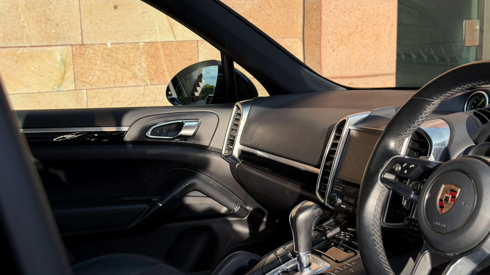 PORSCHE CAYENNE — photo 24