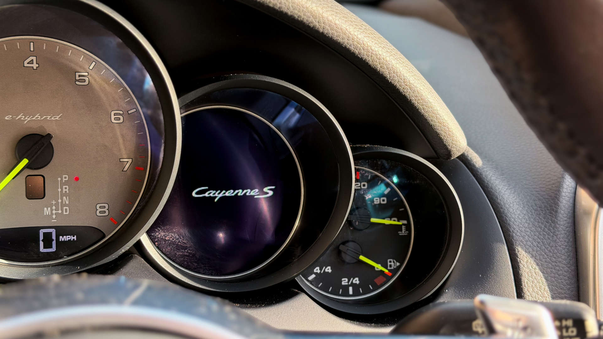 PORSCHE CAYENNE — photo 37