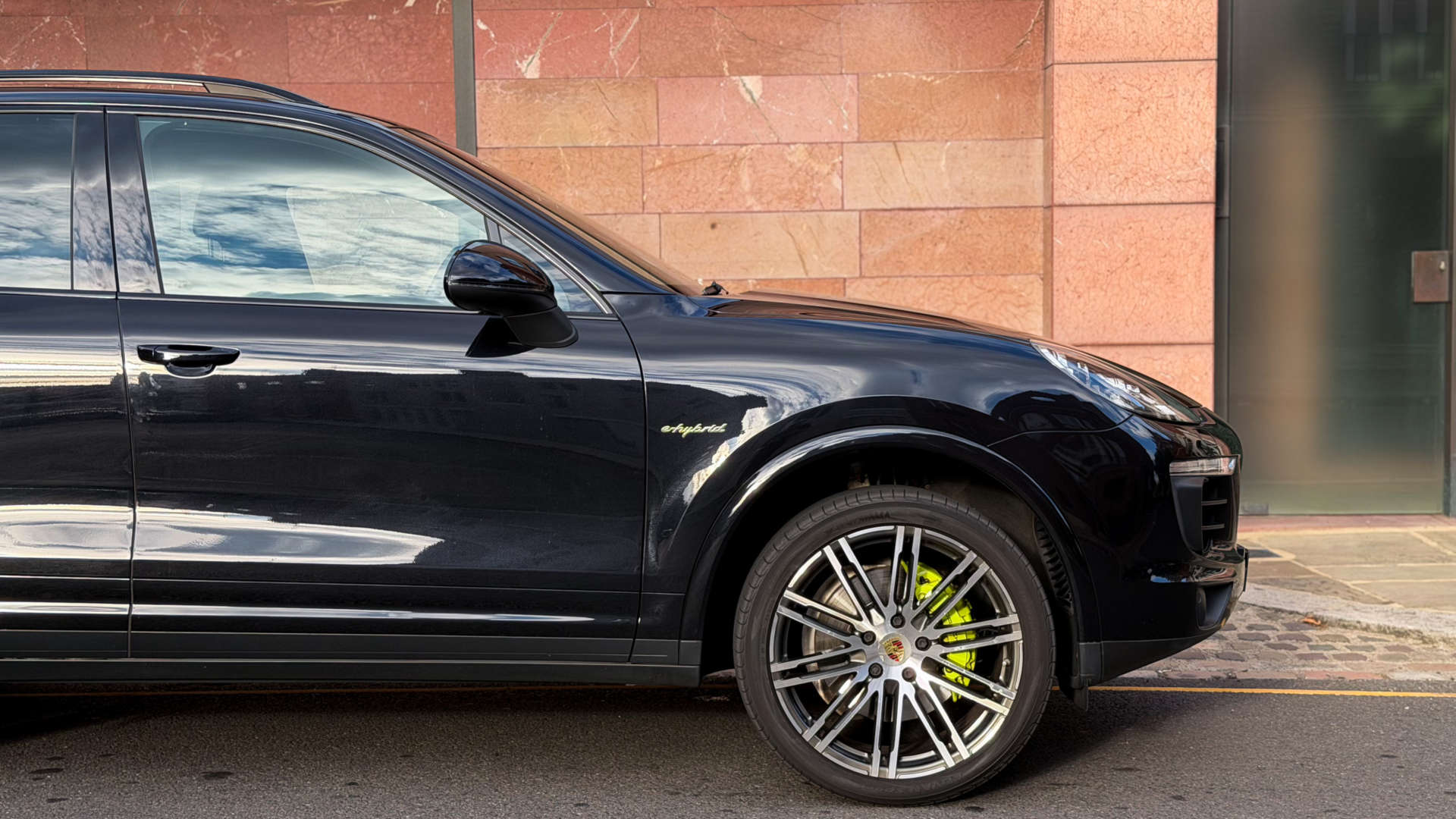 PORSCHE CAYENNE — photo 13