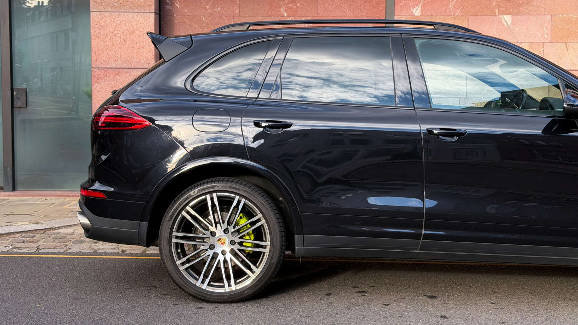 PORSCHE CAYENNE — photo 12