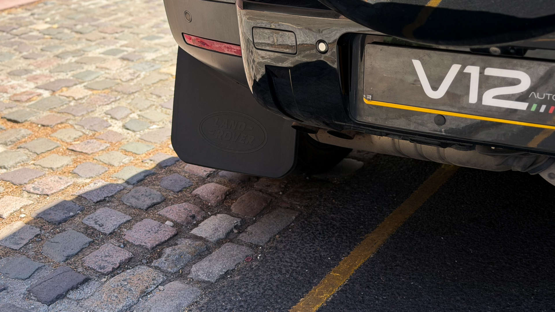 Land Rover Defender HSE D — photo 9