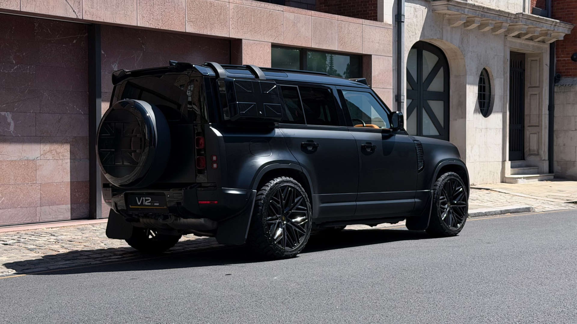 Land Rover Defender HSE D — photo 3