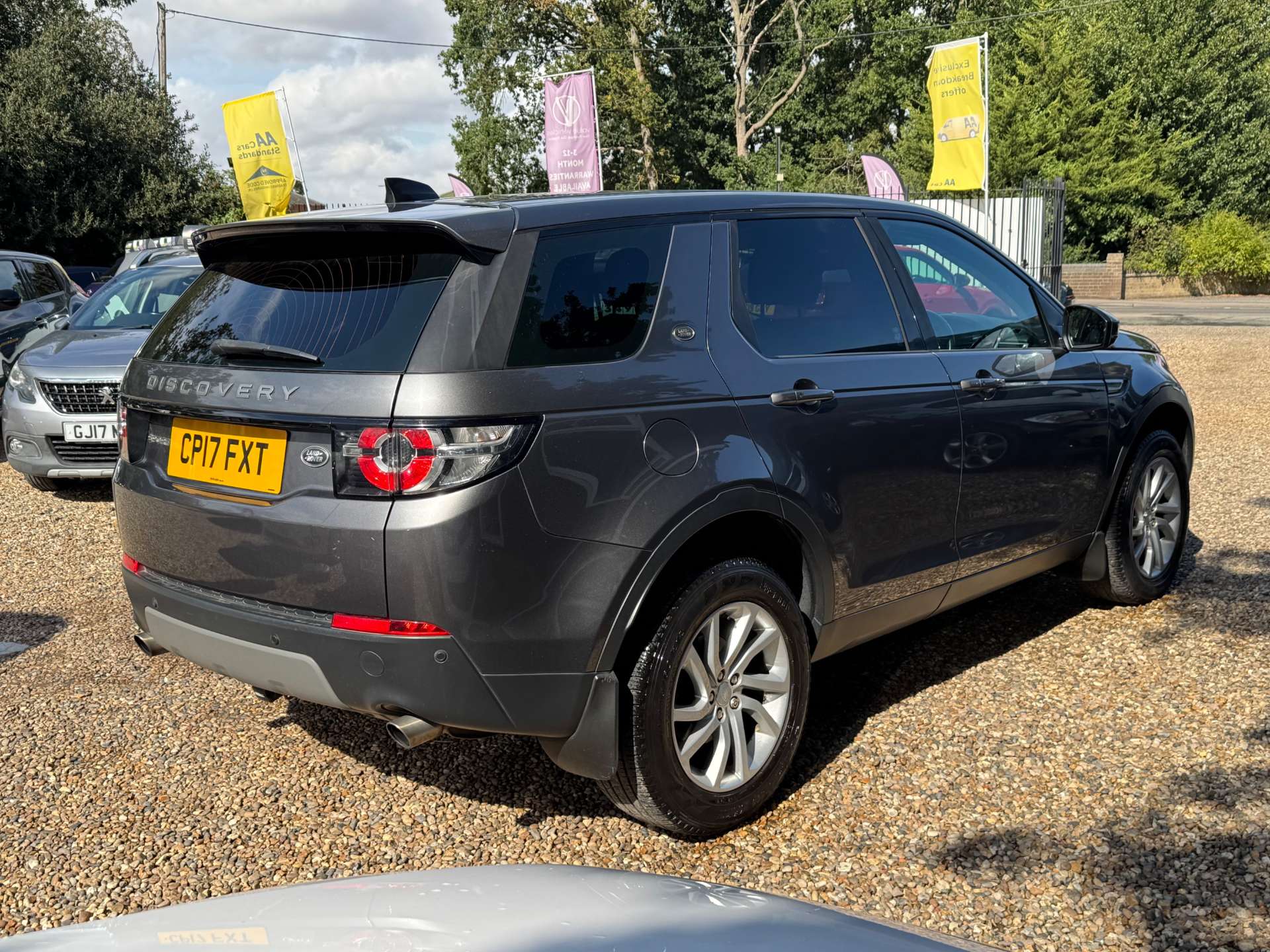 LAND ROVER DISCOVERY SPORT 2.0 Discovery Sport SE Tech TD4 Auto 4WD 5dr #33