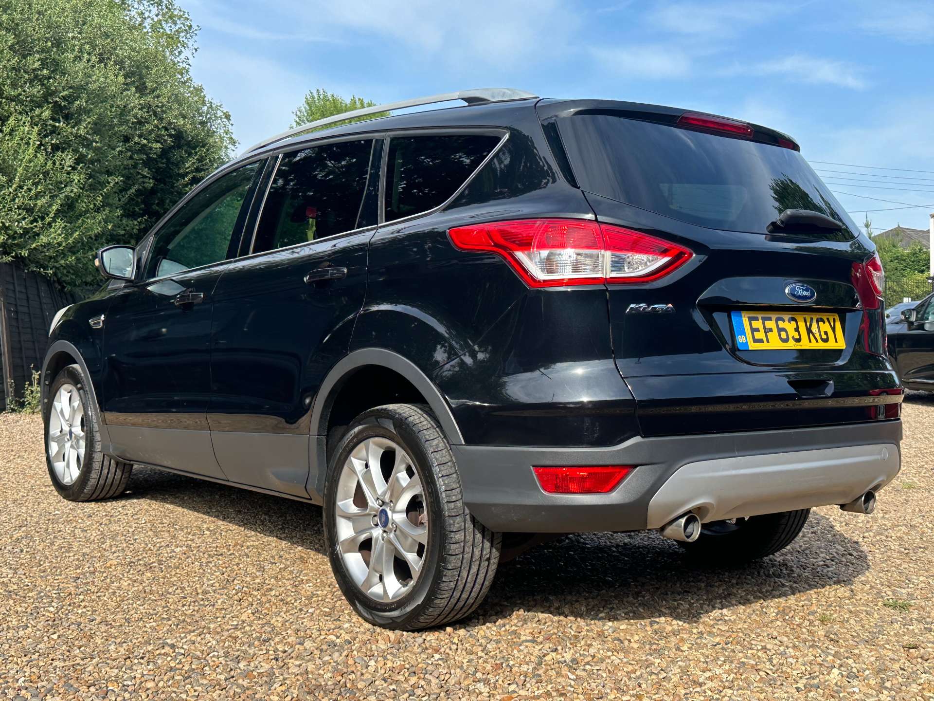 FORD KUGA 2.0 Kuga Titanium 4x2 TDCi 5dr #4