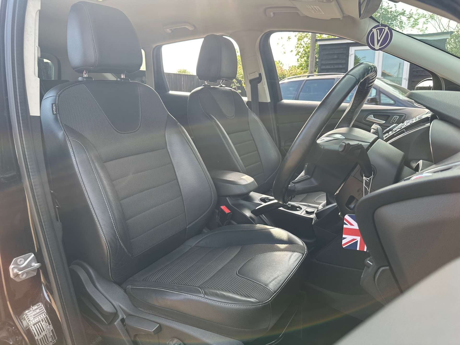 FORD KUGA 2.0 Kuga Titanium 4x2 TDCi 5dr #10
