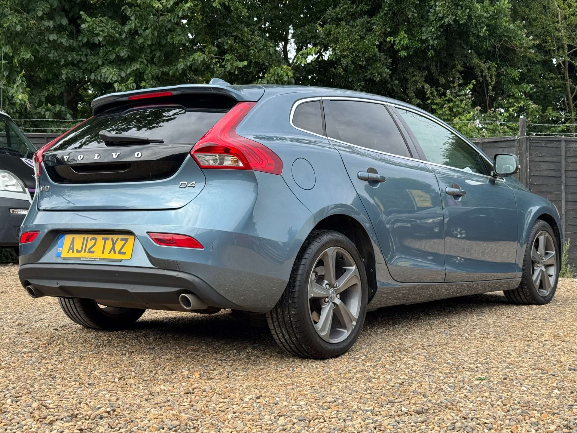 VOLVO V40 2.0 V40 SE Luxury Nav D4 Auto 5dr #6