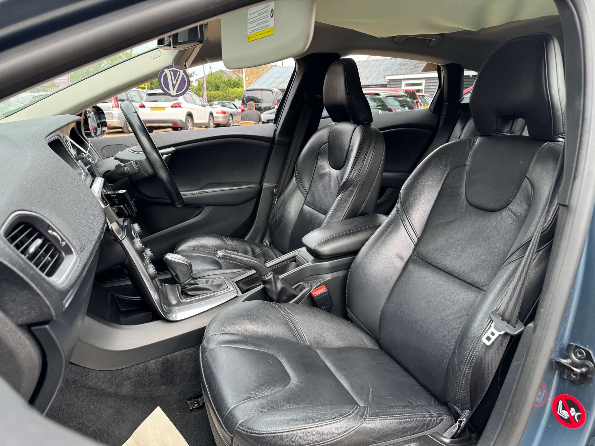 VOLVO V40 2.0 V40 SE Luxury Nav D4 Auto 5dr #16