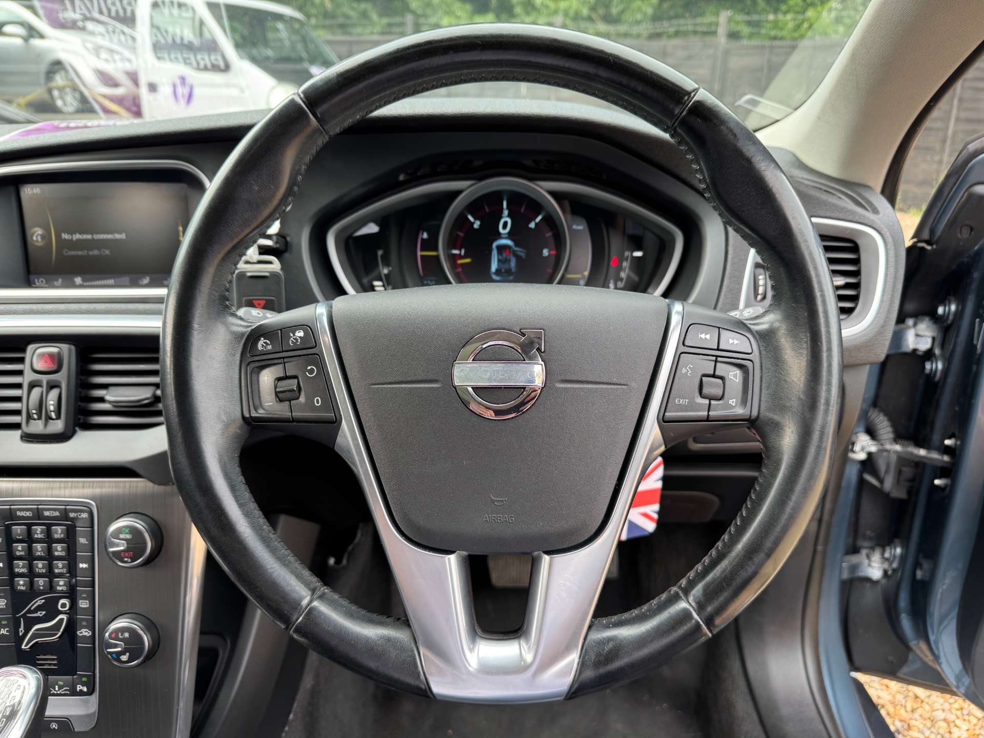 VOLVO V40 2.0 V40 SE Luxury Nav D4 Auto 5dr #17