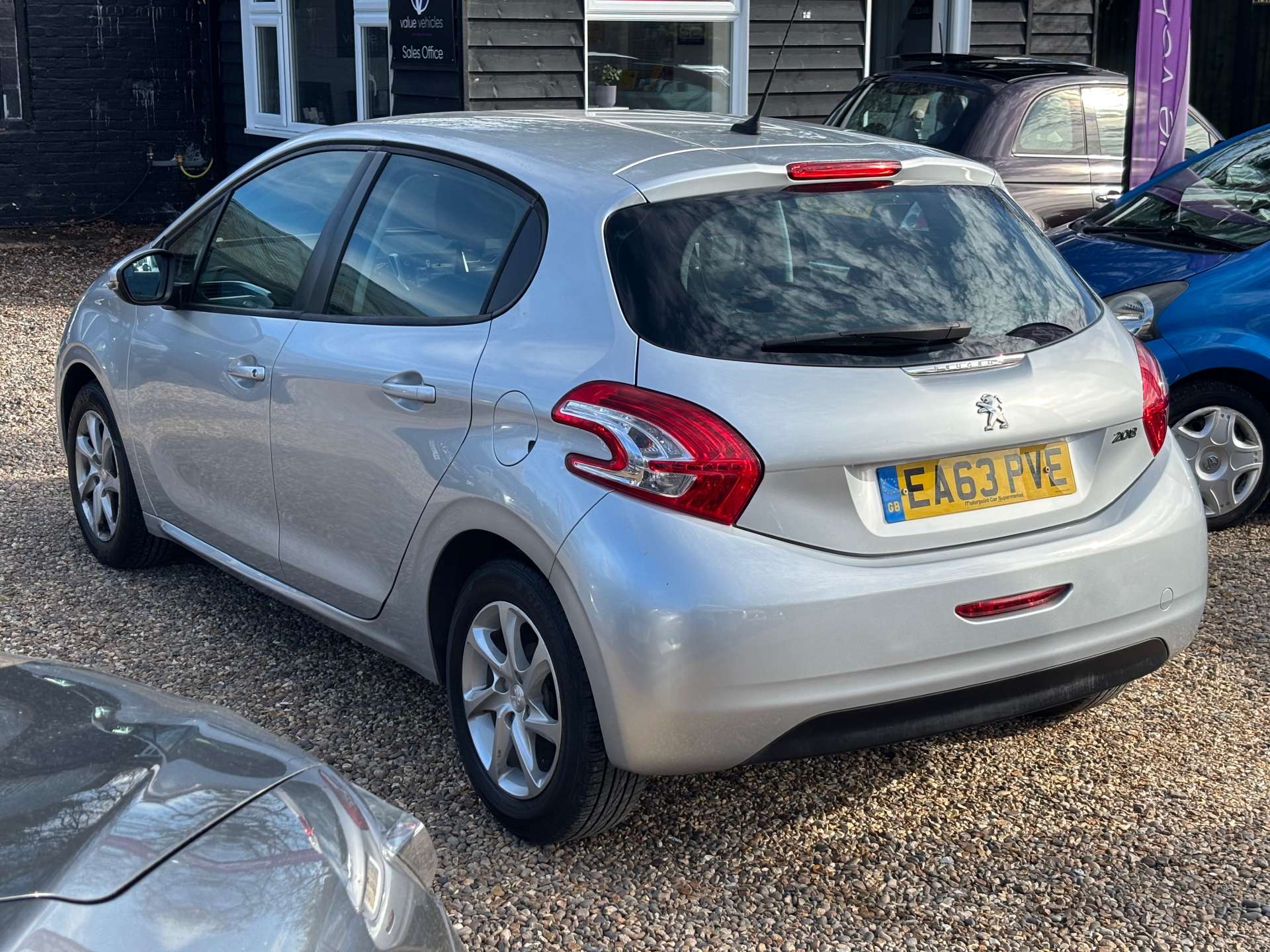 PEUGEOT 208 1.4 208 Active HDi 5dr #4