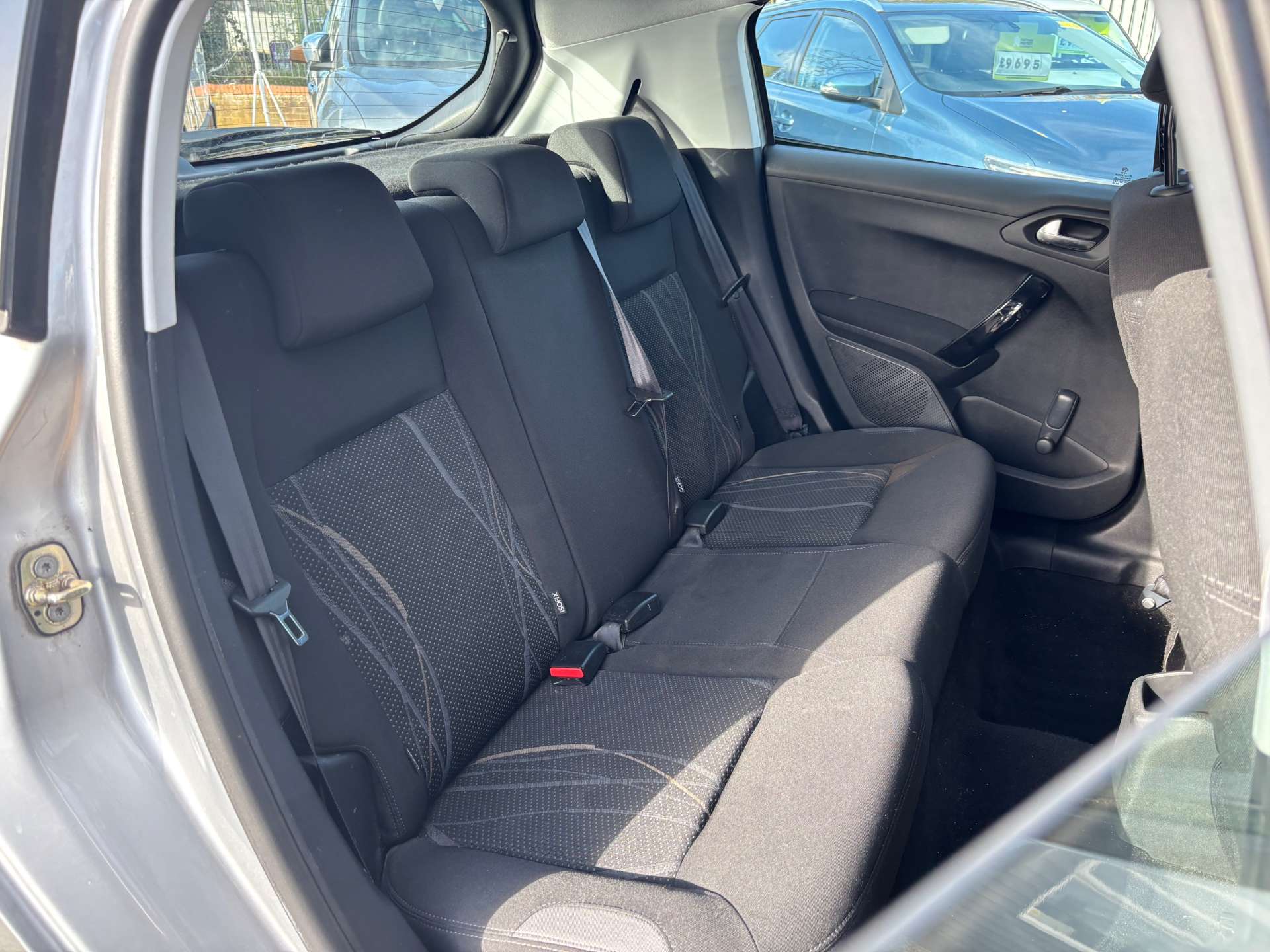 PEUGEOT 208 1.4 208 Active HDi 5dr #11