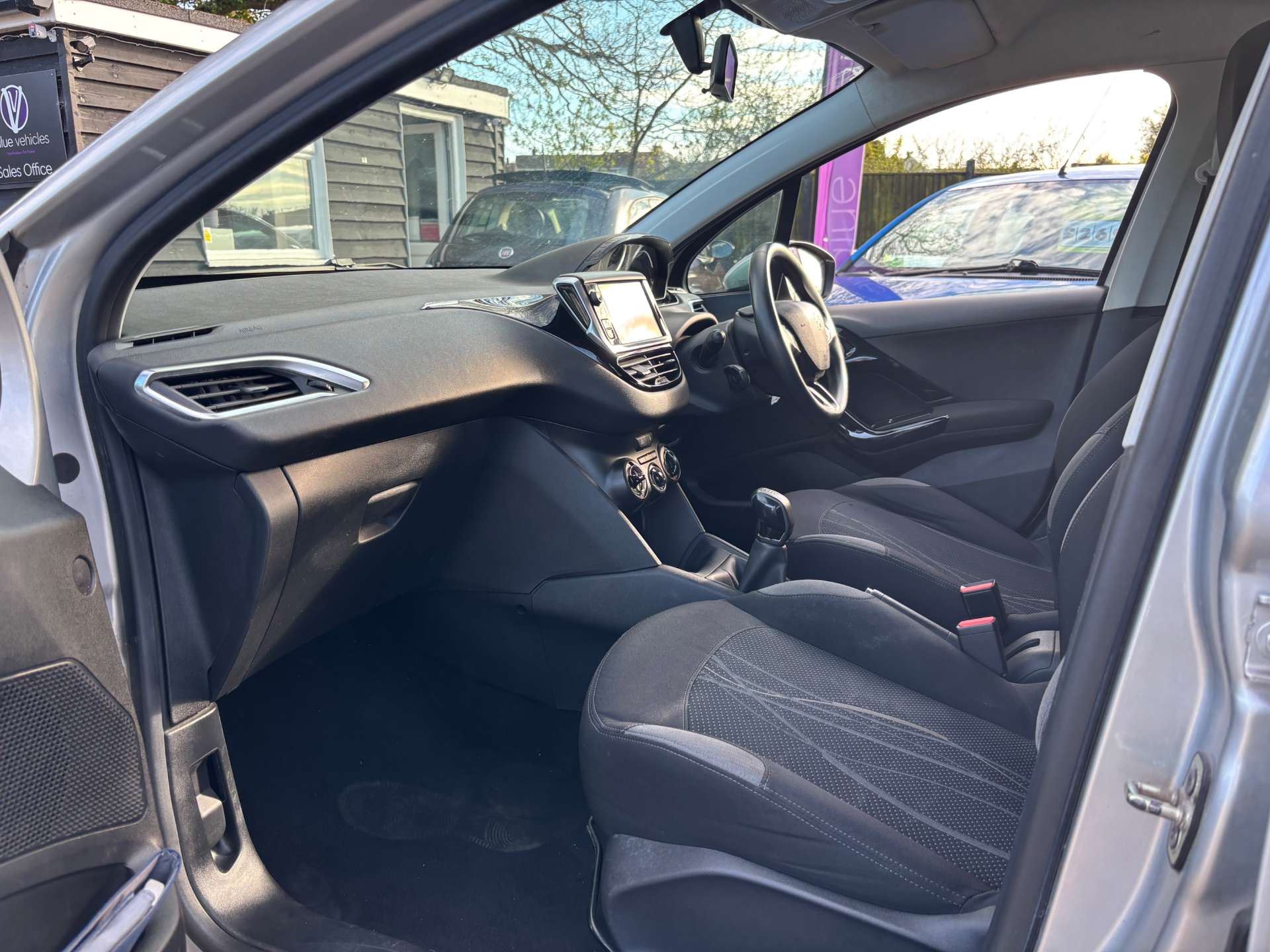 PEUGEOT 208 1.4 208 Active HDi 5dr #14