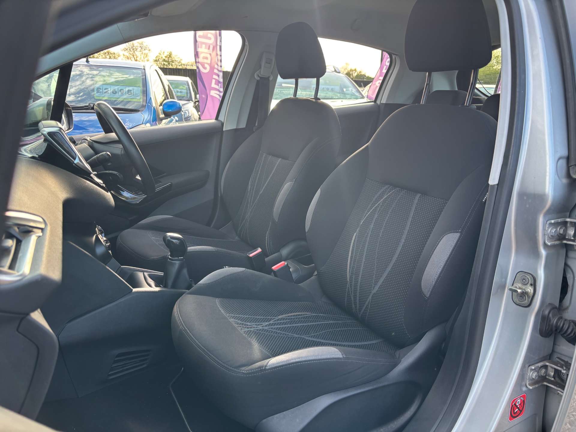 PEUGEOT 208 1.4 208 Active HDi 5dr #15