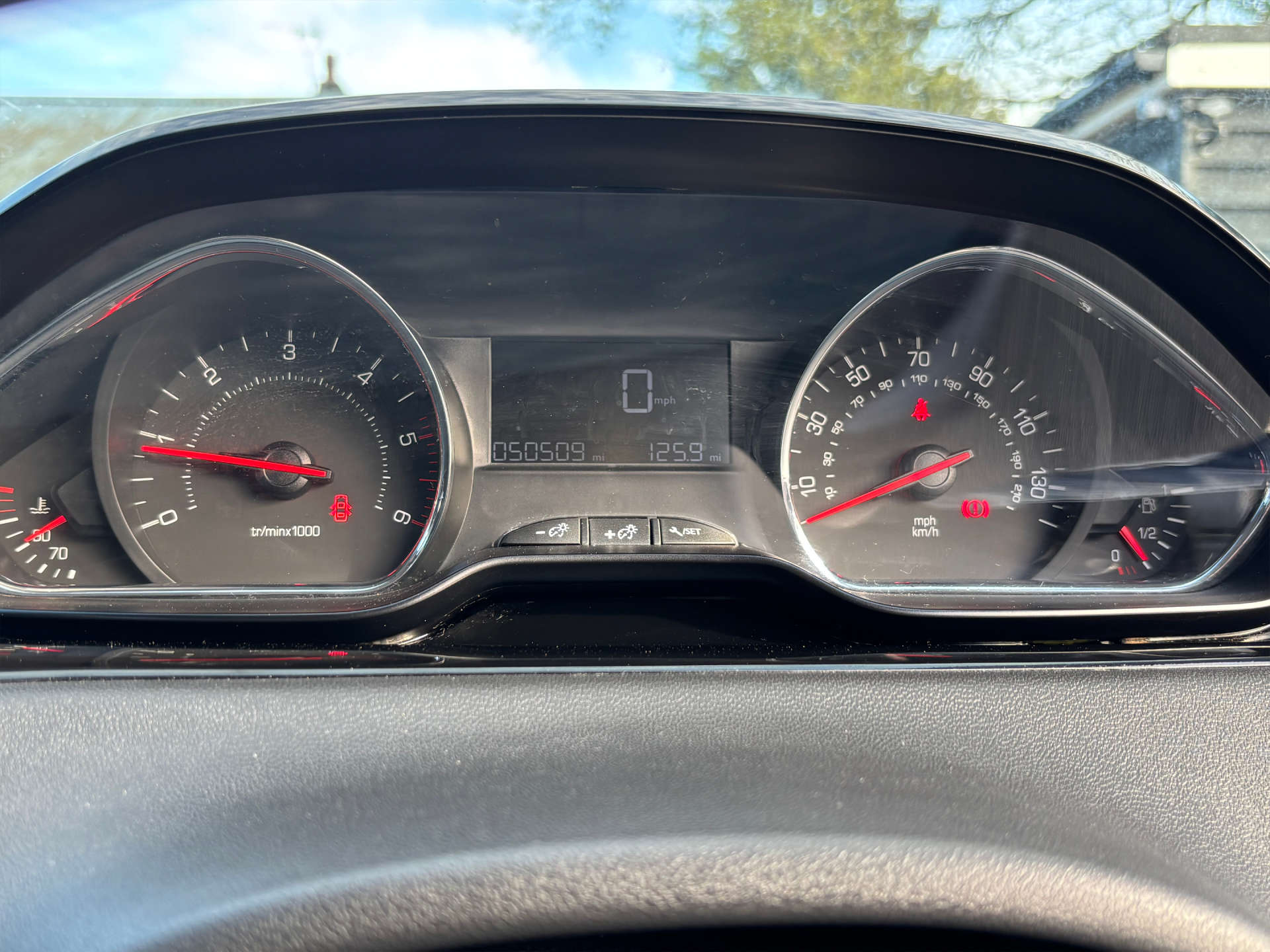 PEUGEOT 208 1.4 208 Active HDi 5dr #17