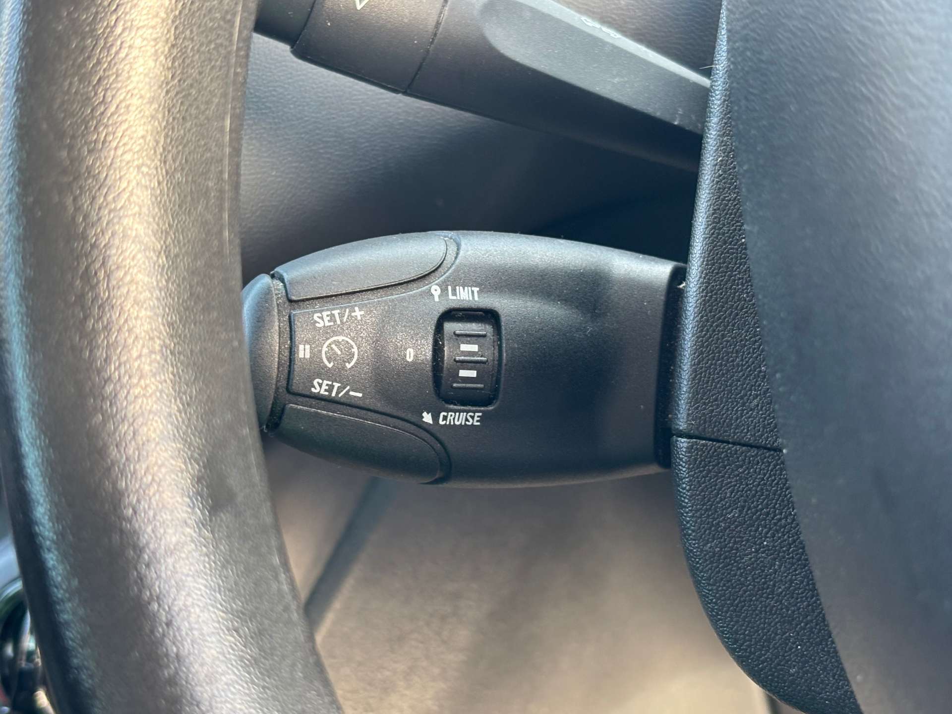 PEUGEOT 208 1.4 208 Active HDi 5dr #21