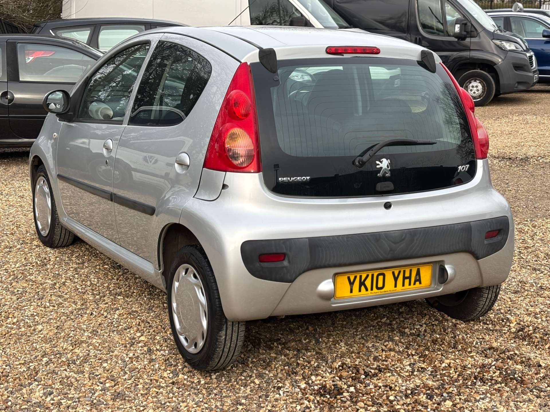 PEUGEOT 107 1.0 107 Urban 5dr #4