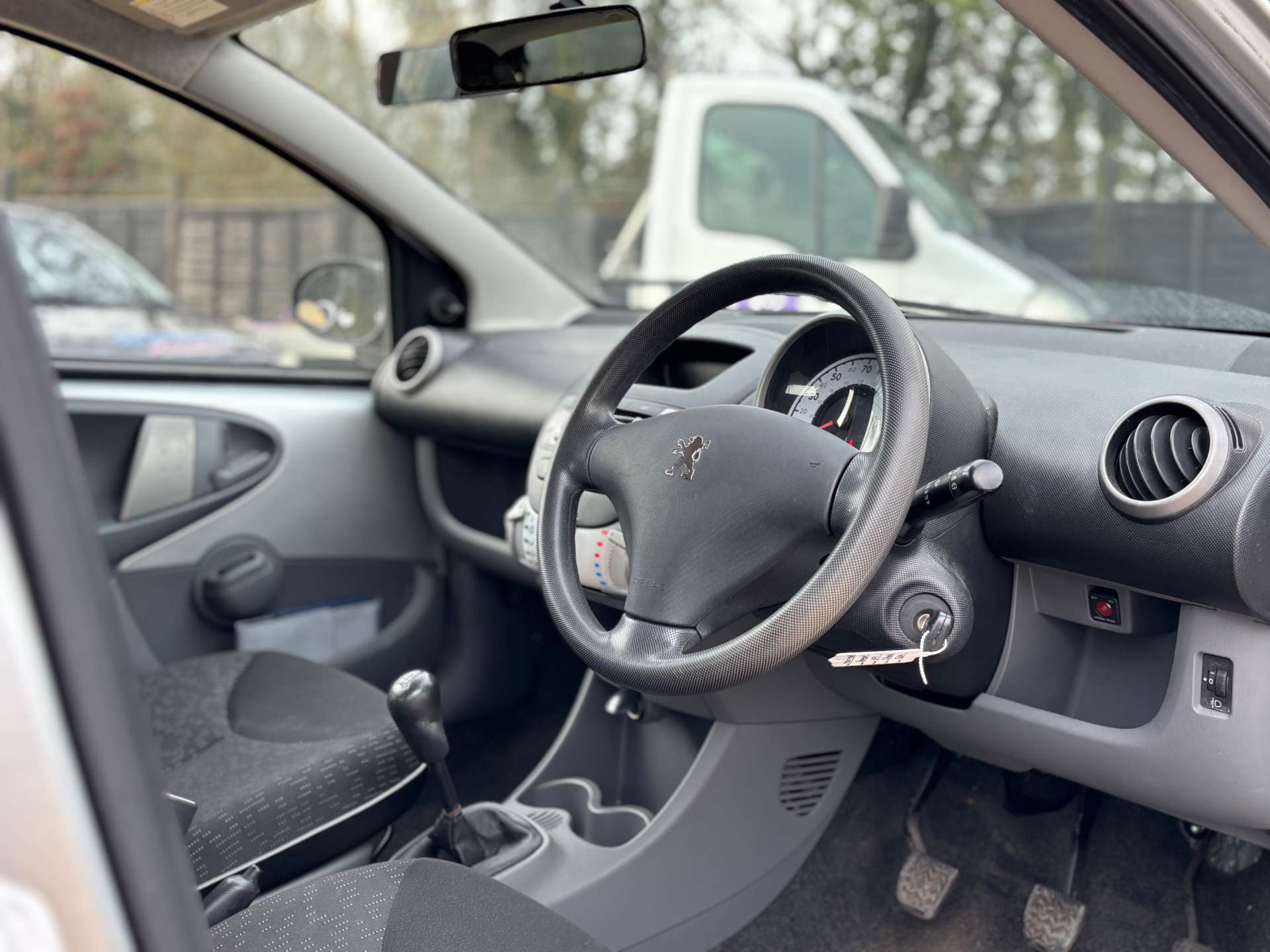 PEUGEOT 107 1.0 107 Urban 5dr #8