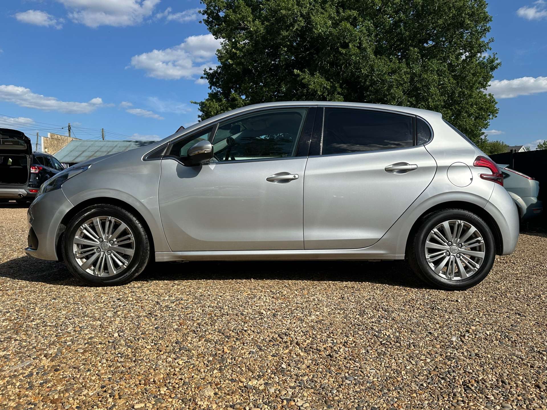 PEUGEOT 208 1.2 208 Allure 5dr #3
