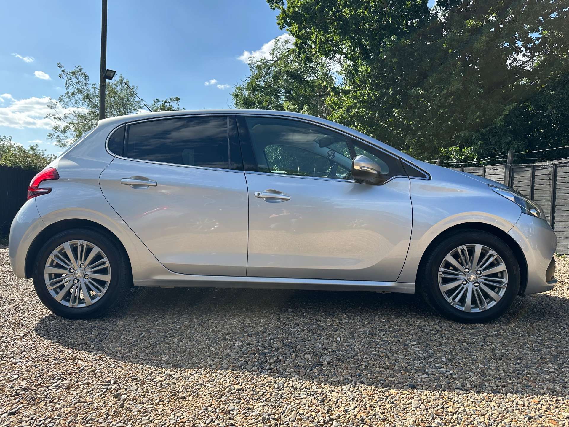PEUGEOT 208 1.2 208 Allure 5dr #7