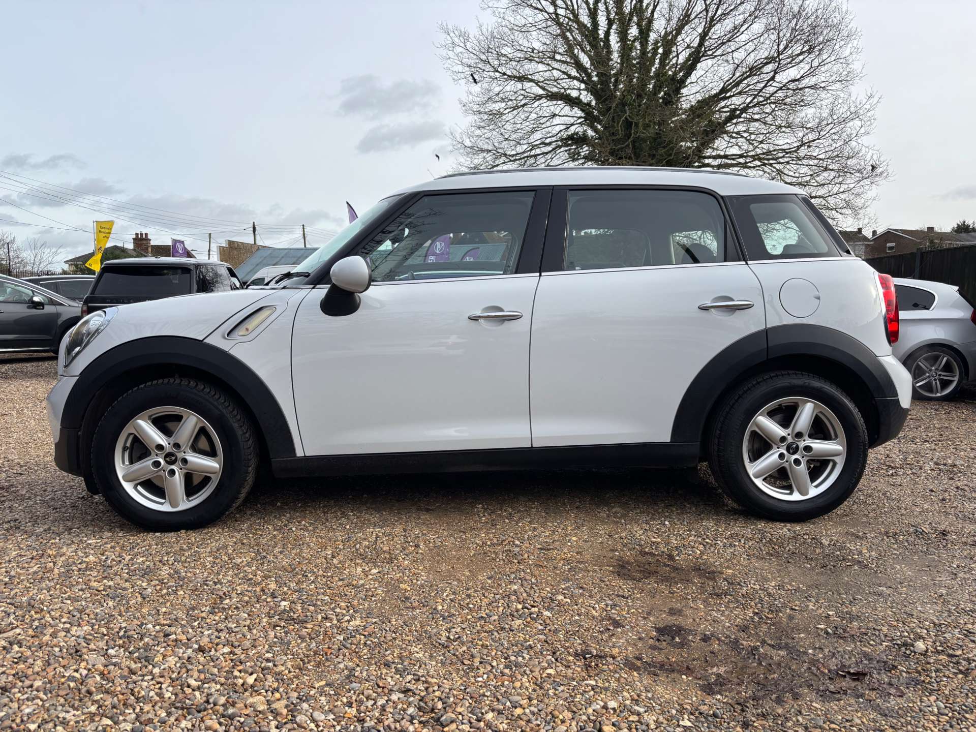 MINI COUNTRYMAN 1.6 Countryman One Auto 5dr #3