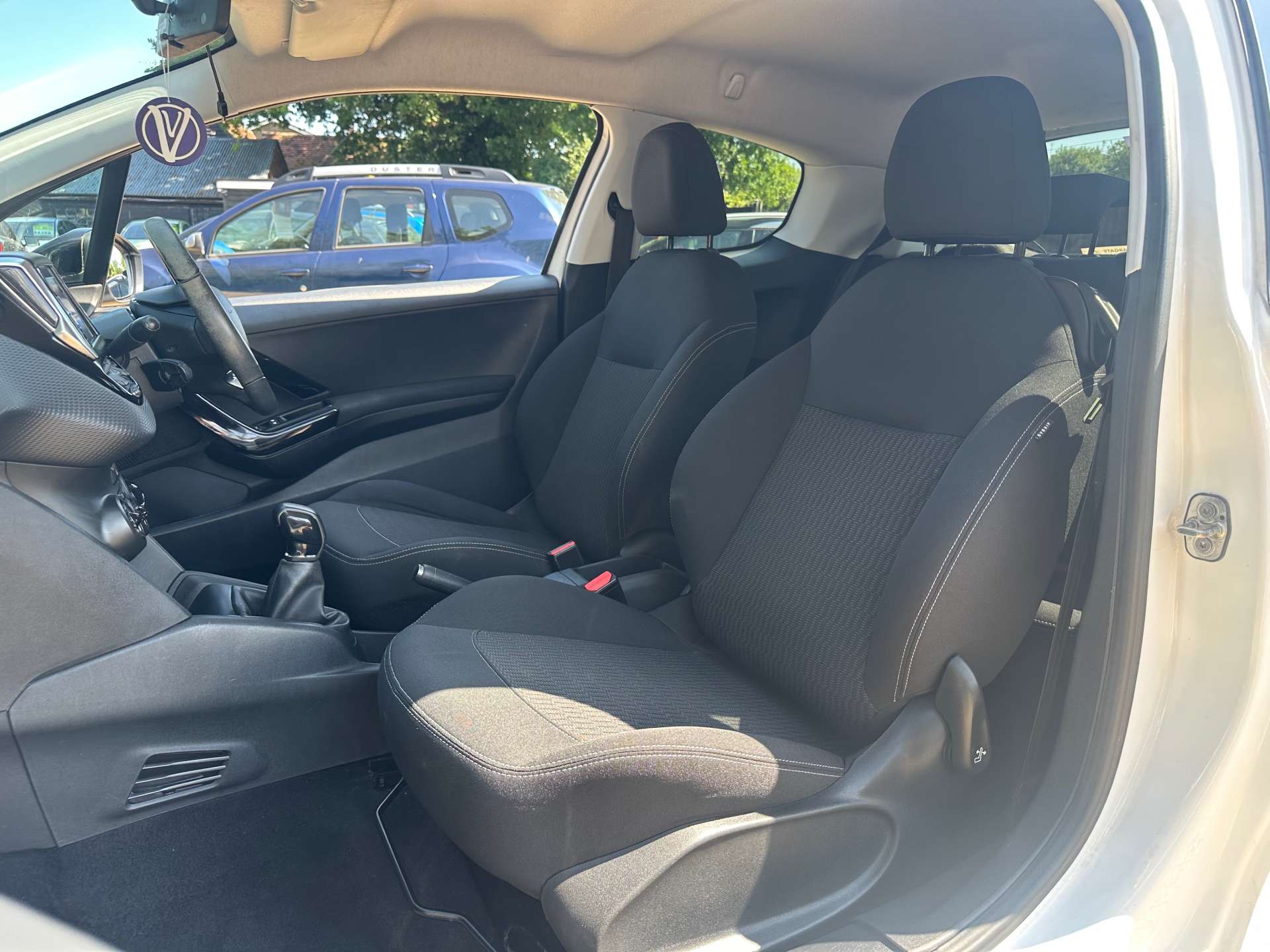 PEUGEOT 208 1.2 208 Black Edition 3dr #14