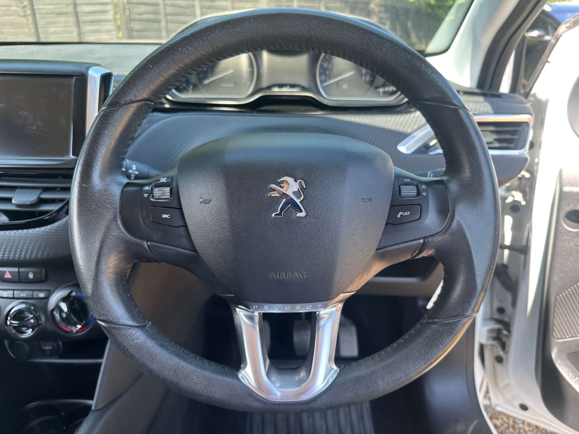 PEUGEOT 208 1.2 208 Black Edition 3dr #15