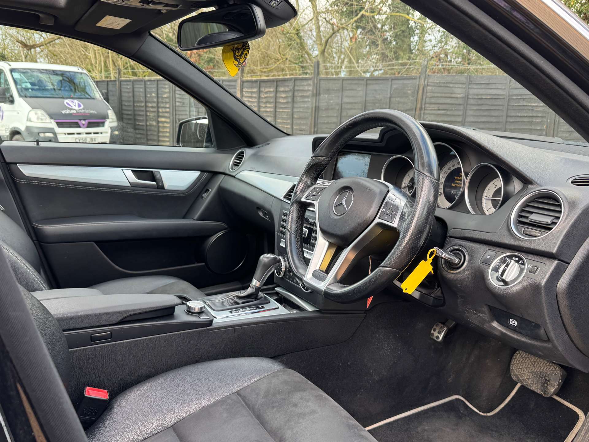 MERCEDES-BENZ C-CLASS 2.1 C220 AMG Sport Edition Premium+ CDi Auto 4dr #9