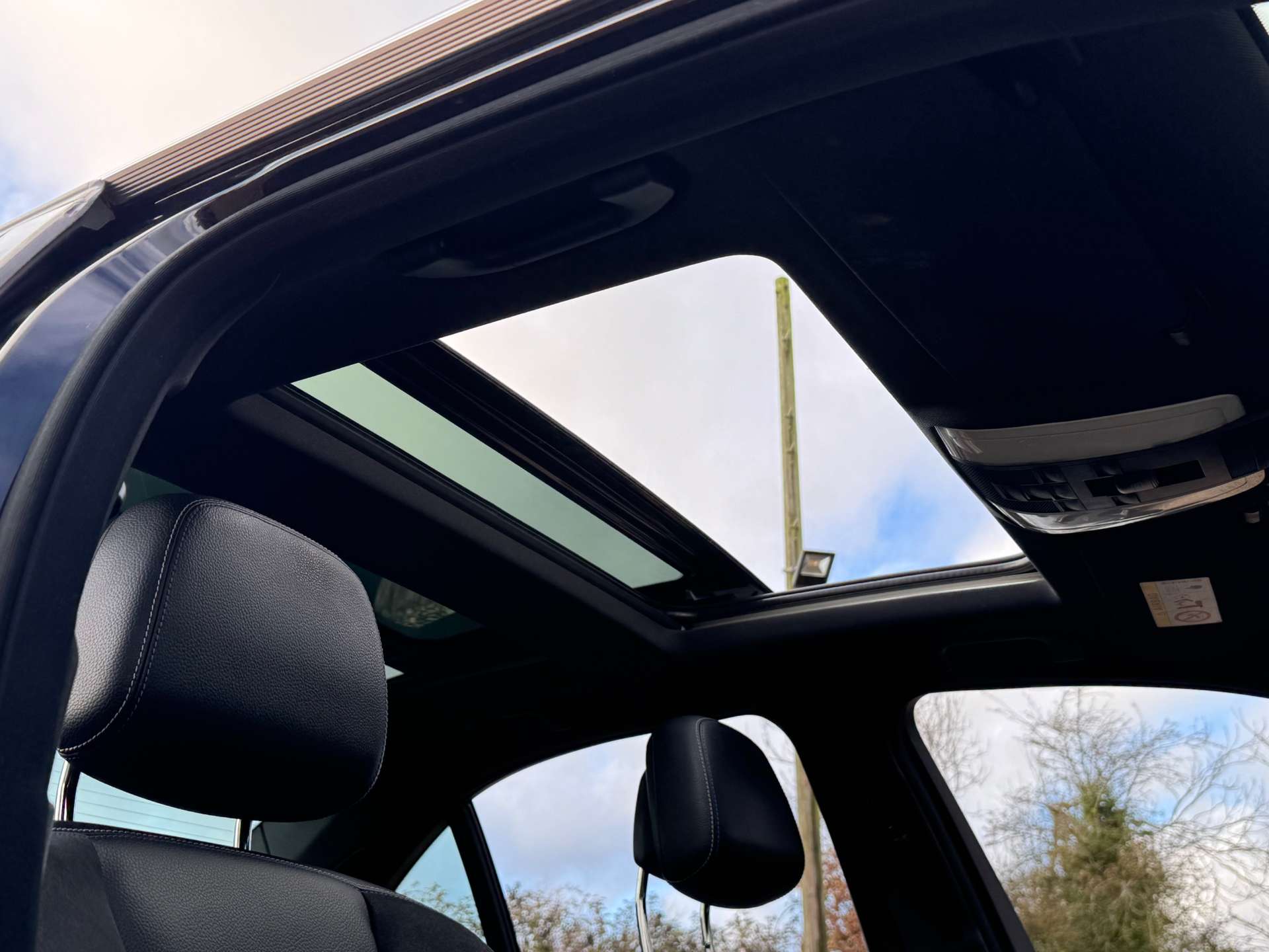 MERCEDES-BENZ C-CLASS 2.1 C220 AMG Sport Edition Premium+ CDi Auto 4dr #12