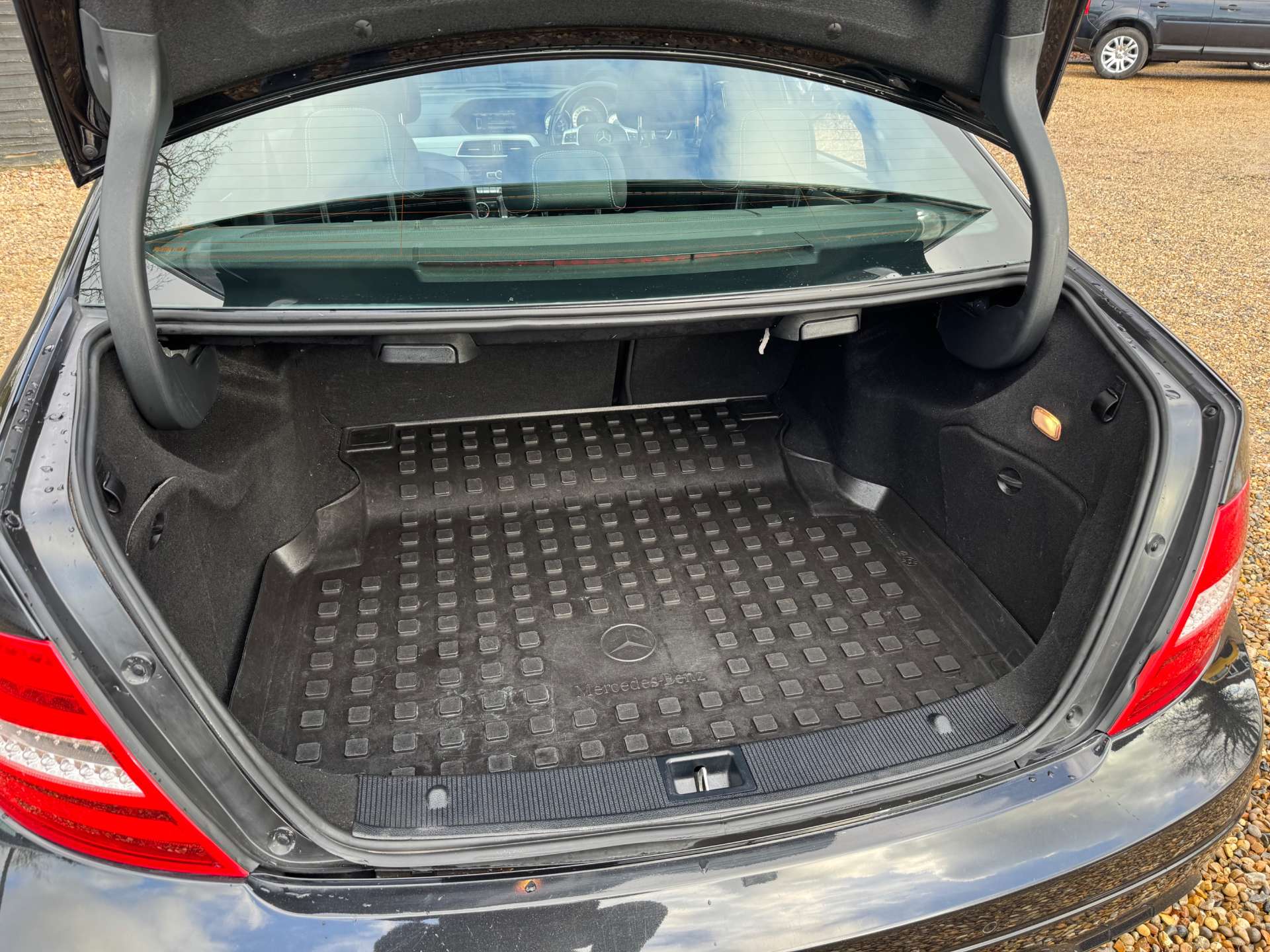 MERCEDES-BENZ C-CLASS 2.1 C220 AMG Sport Edition Premium+ CDi Auto 4dr #14