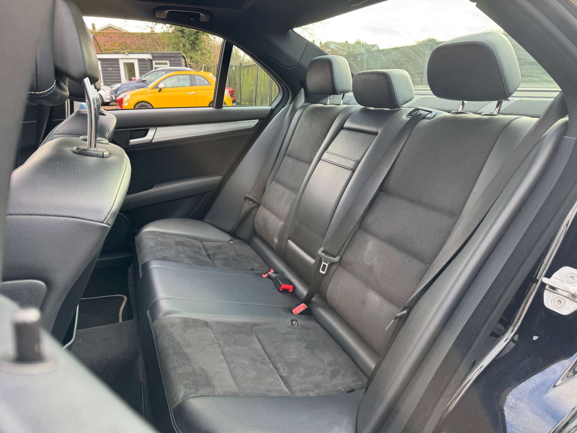 MERCEDES-BENZ C-CLASS 2.1 C220 AMG Sport Edition Premium+ CDi Auto 4dr #15