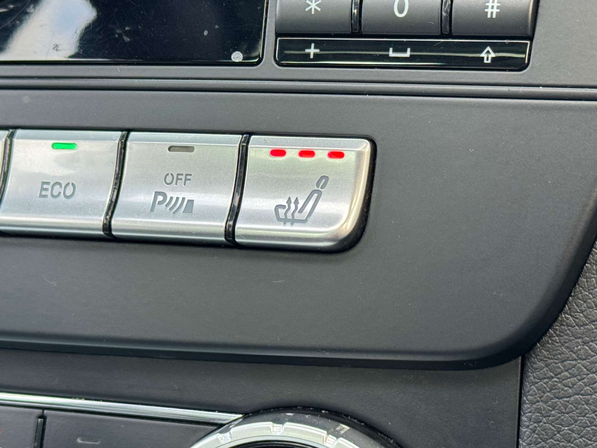 MERCEDES-BENZ C-CLASS 2.1 C220 AMG Sport Edition Premium+ CDi Auto 4dr #27