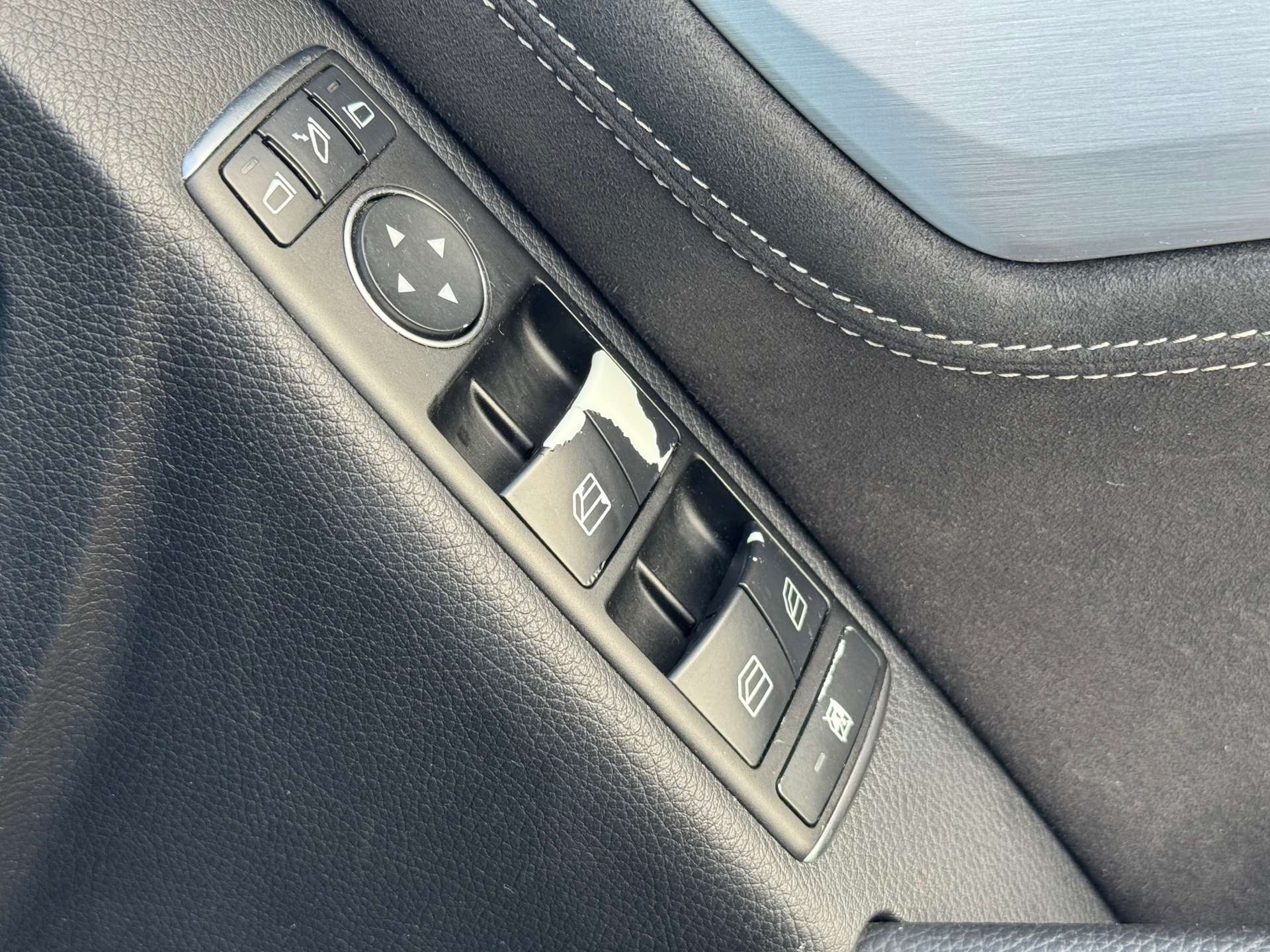 MERCEDES-BENZ C-CLASS 2.1 C220 AMG Sport Edition Premium+ CDi Auto 4dr #34