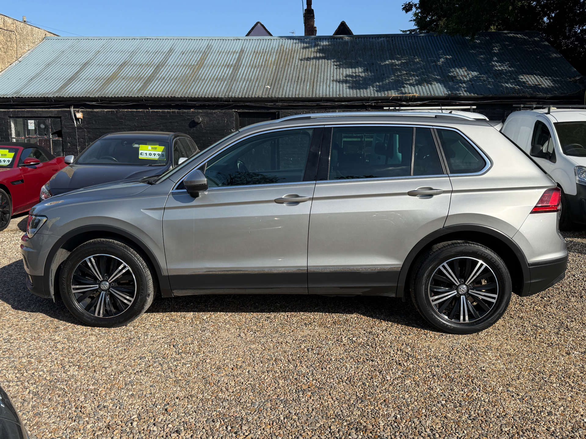 VOLKSWAGEN TIGUAN 2.0 Tiguan SE Nav TDI BlueMotion Technology 4Motion Semi-Auto 4WD 5dr #3